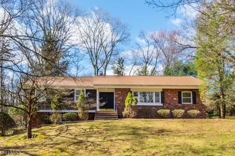 232 Hidden Glen Ct, Franklin Lakes, NJ 07417