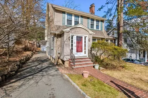 43 Ridgeview Ave, West Orange, NJ 07052