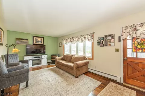 232 State Rt 94, Vernon, NJ 07462