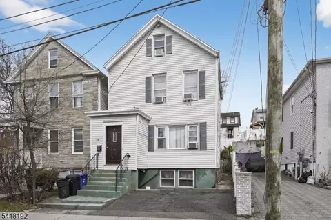 78 Cleveland St, Belleville, NJ 07109