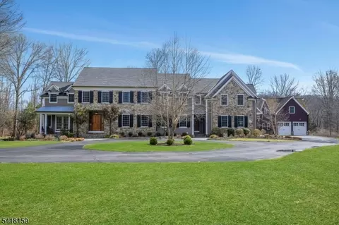 6 Prudence Ln, Morristown, NJ 07960