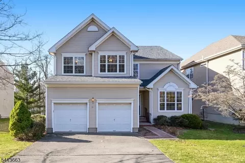 18 Glen Rock Rd, Cedar Grove, NJ 07009