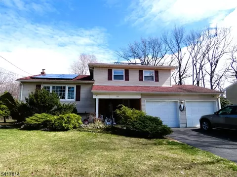 10 Falcon Dr, Edison, NJ 08820