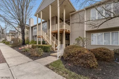 16 Westchester Ter, Annandale, NJ 08801