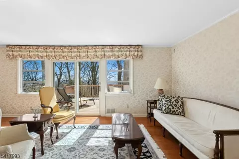 Living - 10 Tree Top Dr, Springfield, NJ 07081 photo 2 of 2