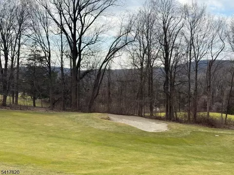 10 Augusta Dr #4, Vernon, NJ 07462