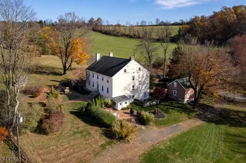 46 Poor Farm Rd, Pennington, NJ 08534
