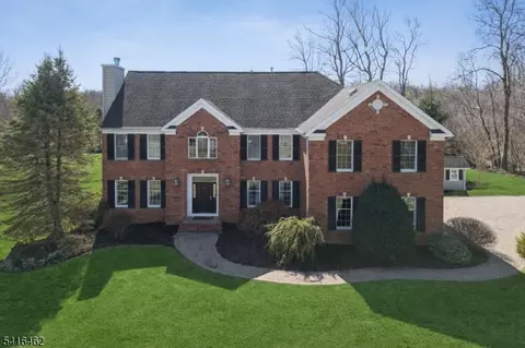 12 Quail Run, Randolph, NJ 07869