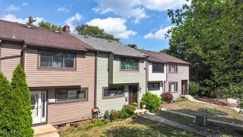 466 Brookside Ln, Hillsborough, NJ 08844