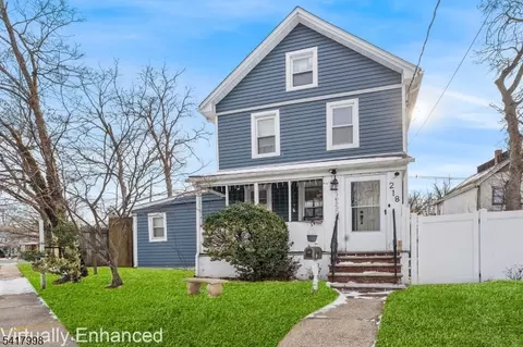 218 Muhlenberg Pl, Plainfield, NJ 07060