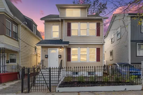 24 Irving Ave, Newark, NJ 07112