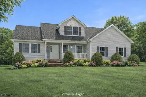5 Angus Ln, Blairstown, NJ 07825