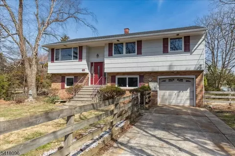 65 12th St, Somerset, NJ 08873