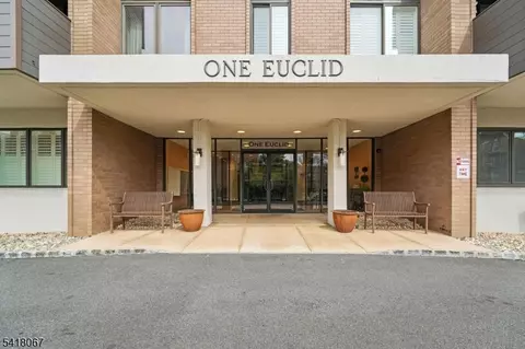 1 Euclid Ave #3B, Summit, NJ 07901