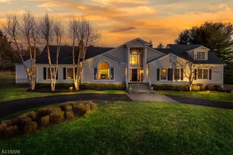 18 Kerby Ln, Mendham, NJ 07945