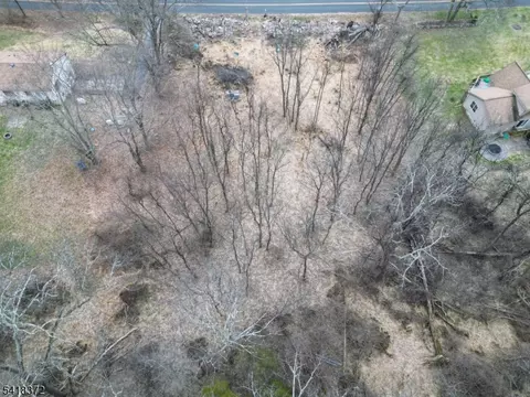 16 Cleveland Rd, Blairstown Twp, NJ 07832