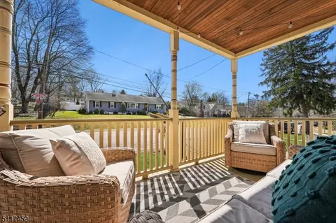 84 Lincoln Ave, Lambertville, NJ 08530