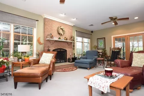 84 W Midland Ave, Paramus, NJ 07652 photo 18