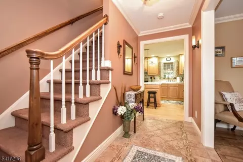 84 W Midland Ave, Paramus, NJ 07652 photo 3