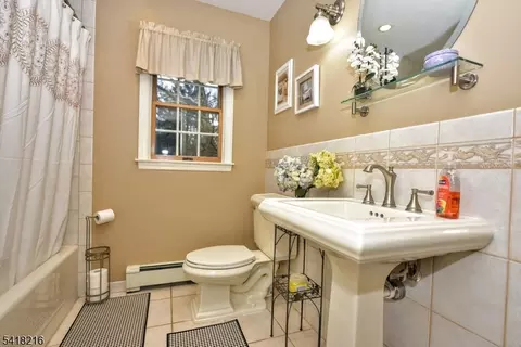 84 W Midland Ave, Paramus, NJ 07652 photo 22