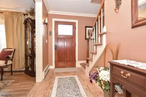 84 W Midland Ave, Paramus, NJ 07652 photo 4