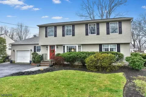 84 W Midland Ave, Paramus, NJ 07652