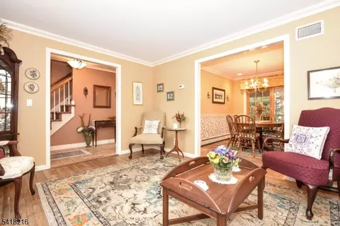 84 W Midland Ave, Paramus, NJ 07652 photo 7