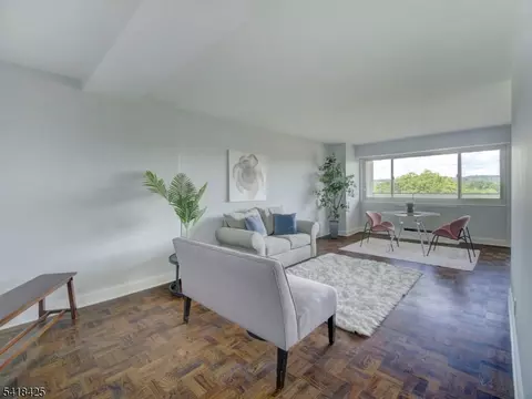 377 S Harrison St #8I, East Orange, NJ 07018