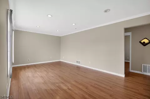 340 Old Post Rd, Edison, NJ 08817 photo 10