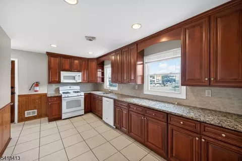 340 Old Post Rd, Edison, NJ 08817 photo 6
