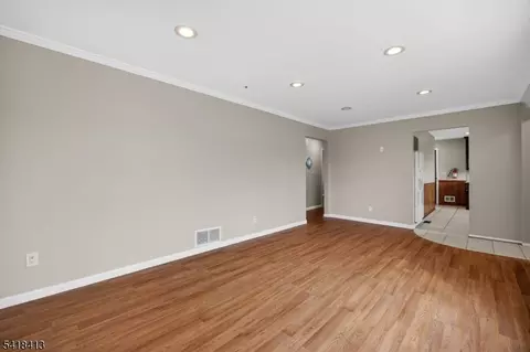 340 Old Post Rd, Edison, NJ 08817 photo 4