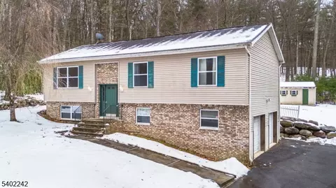 29 Old Mashipacong Rd, Montague, NJ 07827