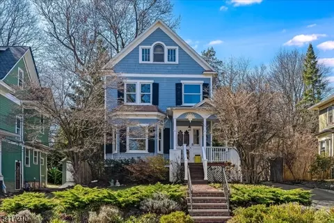 82 Essex Ave, Glen Ridge, NJ 07028