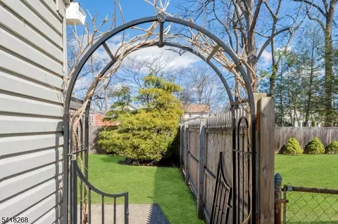 258 Ross Ave, Hackensack, NJ 07601