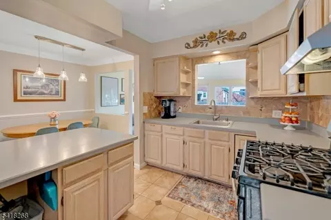 258 Ross Ave, Hackensack, NJ 07601 photo 34