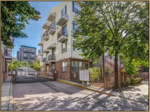 84 Union St #C2, Newark, NJ 07105