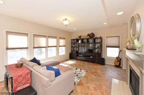 21 Split Rock Rd, North Haledon, NJ 07508 photo 9
