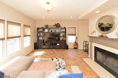 21 Split Rock Rd, North Haledon, NJ 07508 photo 12