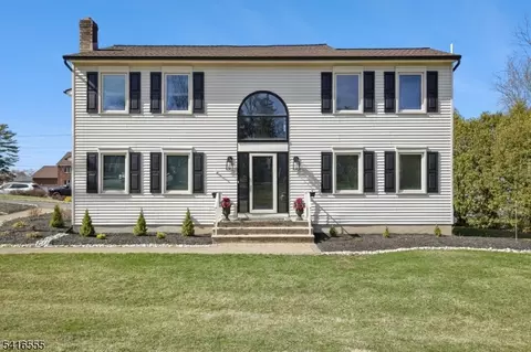 17 Garden St, East Hanover, NJ 07936