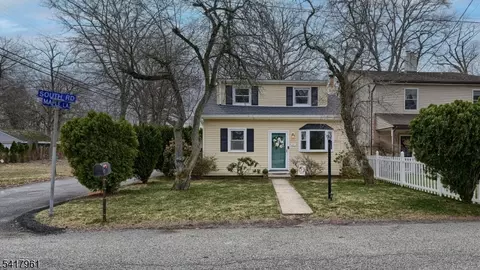37 South Rd, Wayne, NJ 07470