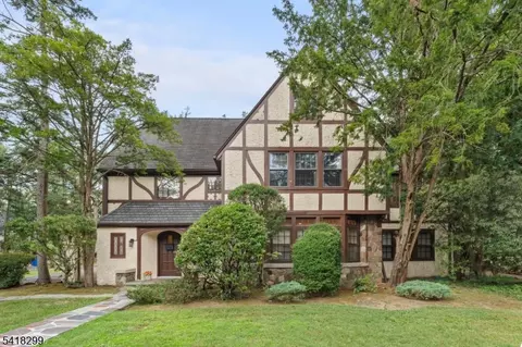 238 Elmwynd Dr, City Of Orange, NJ 07050