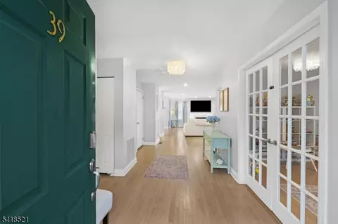 39 Carey Arthur Dr, Wayne, NJ 07470