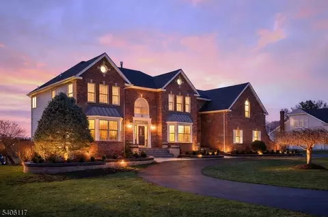 26 Davenport Way, Hillsborough, NJ 08844