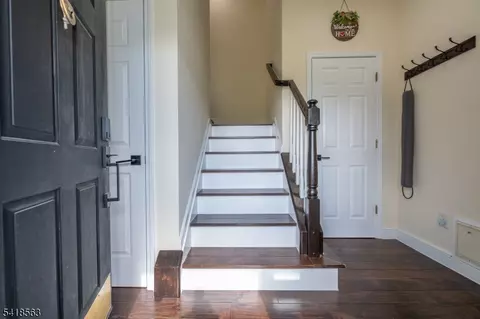 Entry Way - 59 Carter Rd, Haskell, NJ 07420 photo 1 of 4