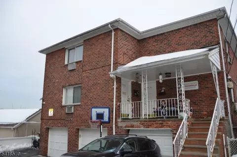 9052 New York Ave #1B, North Bergen, NJ 07047
