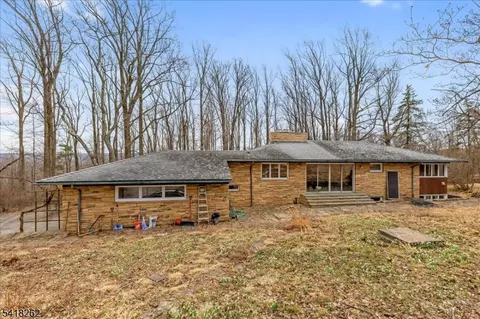 42 Stouts Rd, Skillman, NJ 08558