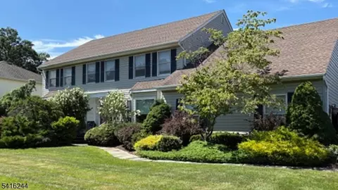 6 Brentwood Ct, Wayne, NJ 07470