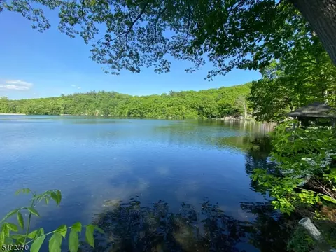 52 Broadway, West Milford, NJ 07480