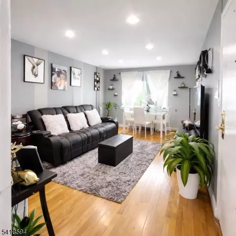 23 Carolyn Ter # B, Roselle, NJ 07203