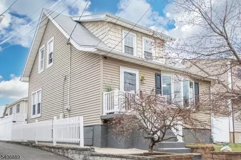 133 Forest Ave, Lyndhurst, NJ 07071